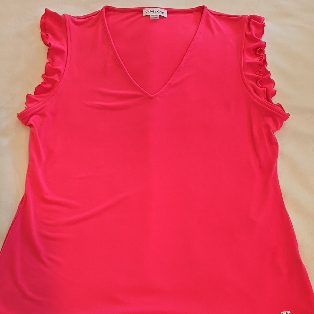 🌸 Calvin Klein Pink Top